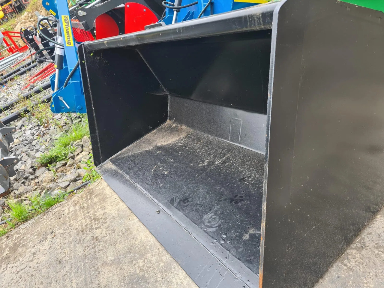 5ft Heavy Duty Rossmore Bucket - Cazo cargador: foto 3 5ft Heavy Duty Rossmore Bucket - Cazo cargador: foto 3