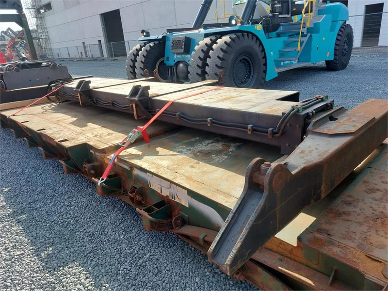 Svetruck SPREADER 565 - Implemento para Equipo de manutención: foto 5 Svetruck SPREADER 565 - Implemento para Equipo de manutención: foto 5