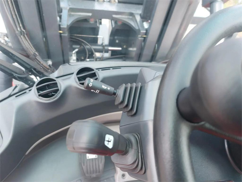 Carretilla elevadora diésel Kalmar DCG330-12: foto 15 Carretilla elevadora diésel Kalmar DCG330-12: foto 15