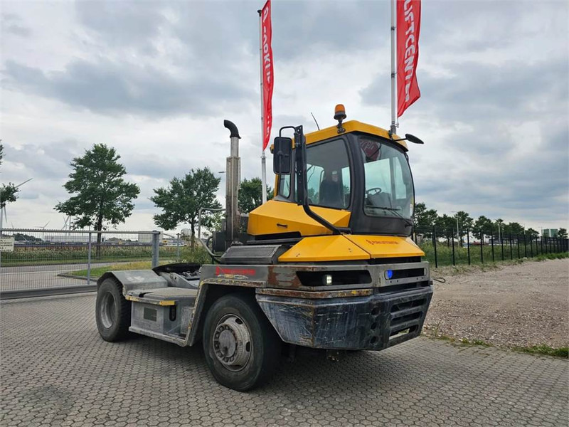 Terberg RT282 4x4 - Tractor industrial: foto 1 Terberg RT282 4x4 - Tractor industrial: foto 1
