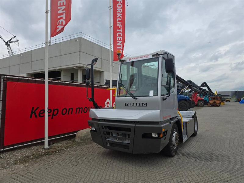 Terberg YT223 - Tractor industrial: foto 2 Terberg YT223 - Tractor industrial: foto 2