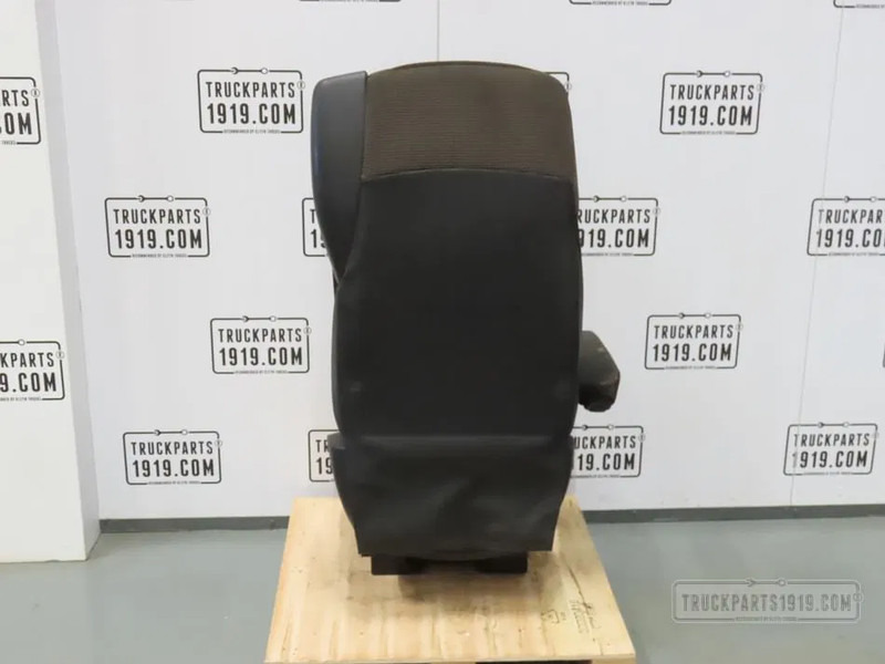 DAF 1978966 Bestuurdersstoel DAF XF 106 - Asiento para Camión: foto 2 DAF 1978966 Bestuurdersstoel DAF XF 106 - Asiento para Camión: foto 2