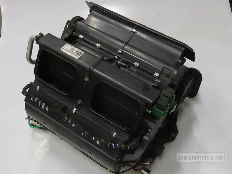 DAF 1980851 | Kachelhuis DAF XF 106 - Calefacción/ Ventilación para Camión: foto 2 DAF 1980851 | Kachelhuis DAF XF 106 - Calefacción/ Ventilación para Camión: foto 2