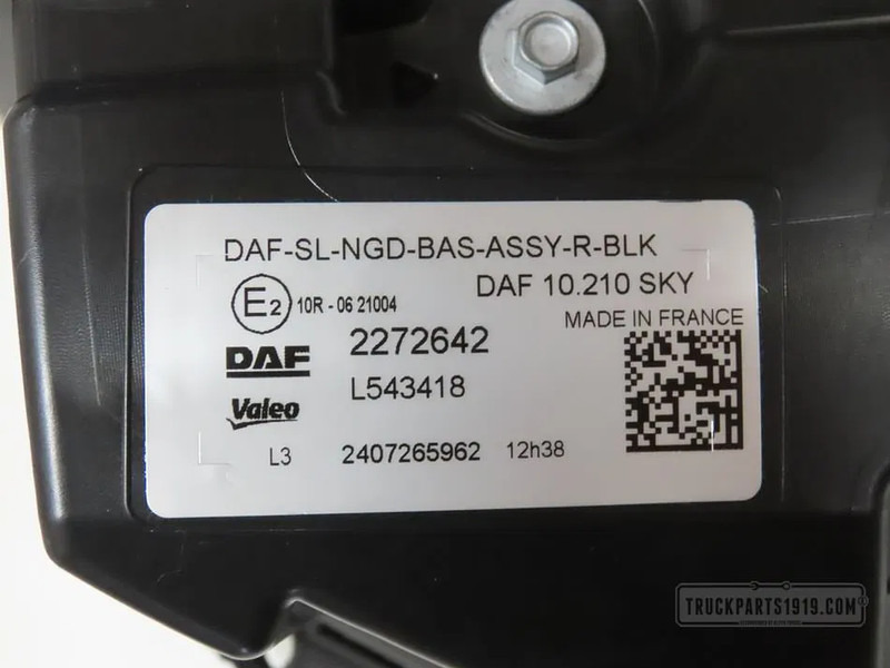 DAF 2272642 Lighting Skylight Re. XG - Luz/ Iluminación para Camión: foto 2 DAF 2272642 Lighting Skylight Re. XG - Luz/ Iluminación para Camión: foto 2