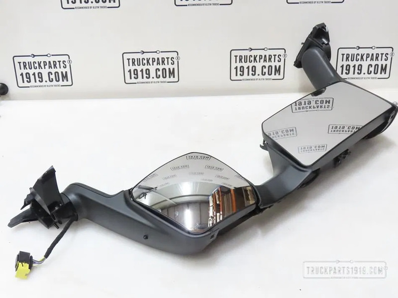 DAF 2424899 Spiegel, rechts, NGD - Espejo retrovisor para Camión: foto 1 DAF 2424899 Spiegel, rechts, NGD - Espejo retrovisor para Camión: foto 1