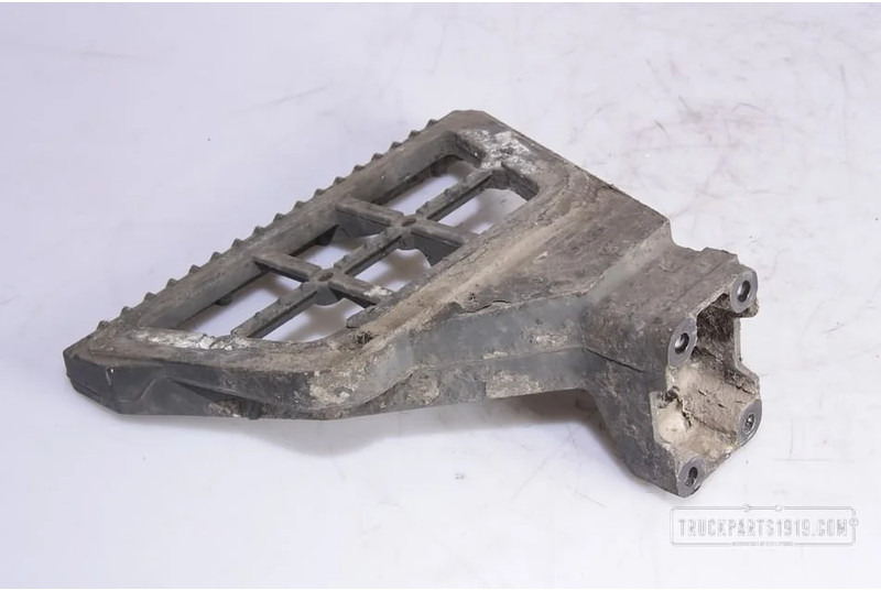 DAF Body & Chassis Parts Opstap steun Li. DAF XF 105 - Peldaño para Camión: foto 1 DAF Body & Chassis Parts Opstap steun Li. DAF XF 105 - Peldaño para Camión: foto 1