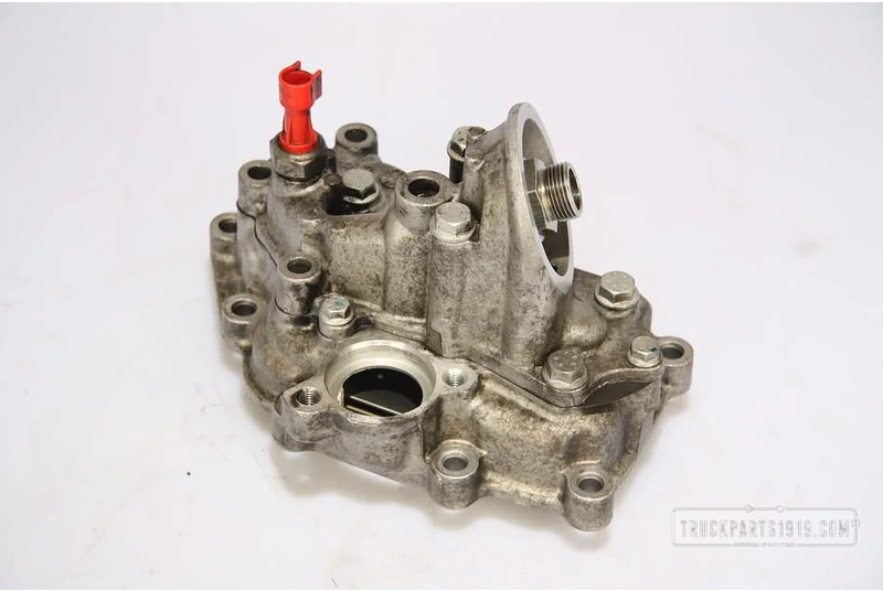 Iveco Engines & Parts Oliekoeler Iveco - Enfriador de aceite para Camión: foto 3 Iveco Engines & Parts Oliekoeler Iveco - Enfriador de aceite para Camión: foto 3