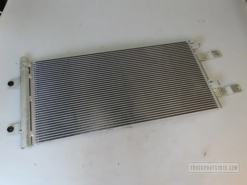 MAN 81.61920-6041 Condensor TGX 2007 - Radiador para Camión: foto 1 MAN 81.61920-6041 Condensor TGX 2007 - Radiador para Camión: foto 1