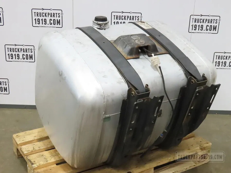 Mercedes-Benz 9604704203 Brandstoftank + steunen 430L - Depósito de combustible para Camión: foto 2 Mercedes-Benz 9604704203 Brandstoftank + steunen 430L - Depósito de combustible para Camión: foto 2