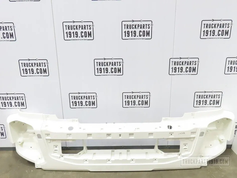 Volvo Body & Chassis Parts Bumper Volvo FL - Parachoques para Camión: foto 1 Volvo Body & Chassis Parts Bumper Volvo FL - Parachoques para Camión: foto 1