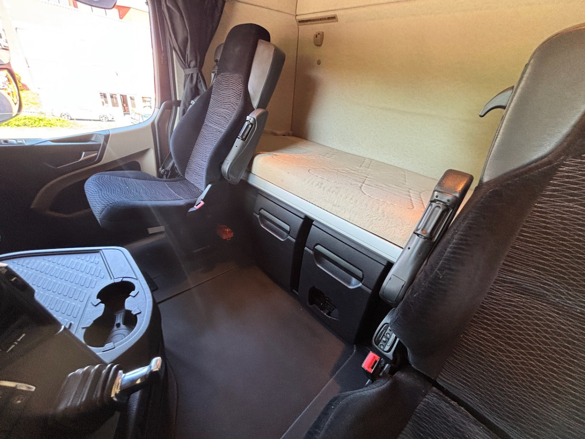 MERCEDES Actros 1848 - Camión caja cerrada: foto 5 MERCEDES Actros 1848 - Camión caja cerrada: foto 5