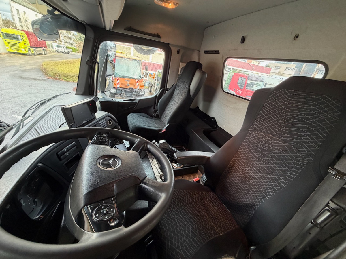 MERCEDES Arocs 3243 - Camión multibasculante: foto 4 MERCEDES Arocs 3243 - Camión multibasculante: foto 4