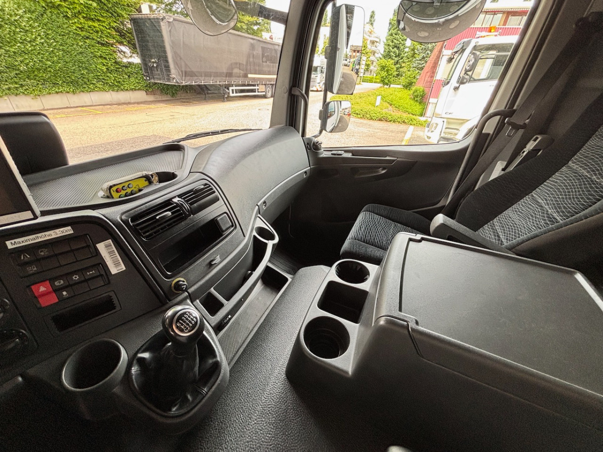 Camión caja cerrada MERCEDES Atego 1530: foto 8