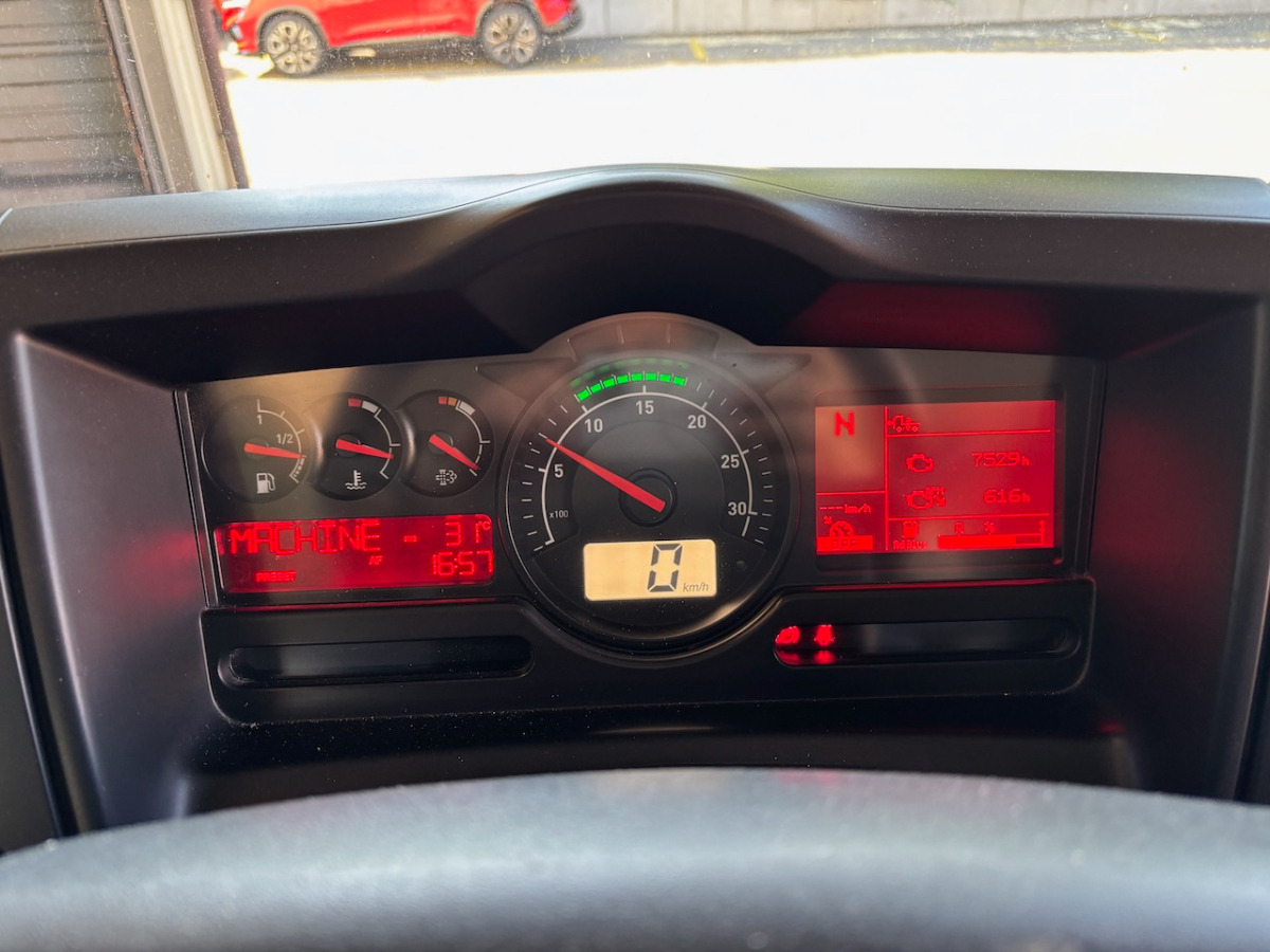 Camión frigorífico RENAULT D12.240: foto 6