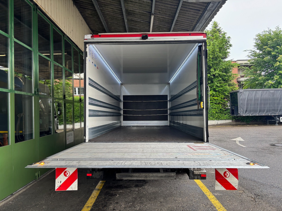 Camión caja cerrada RENAULT D14.250: foto 15
