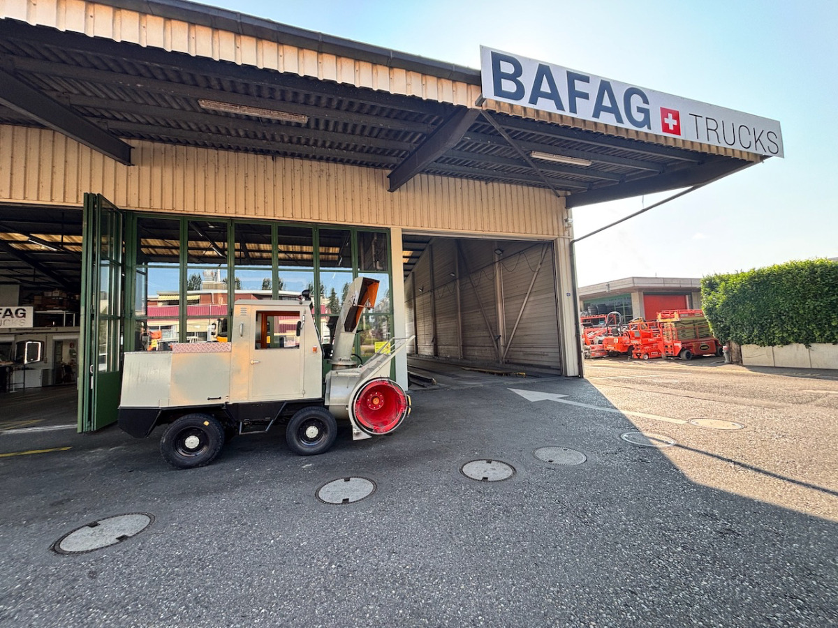 Marke Rolba R200 - Vehículo municipal: foto 2 Marke Rolba R200 - Vehículo municipal: foto 2