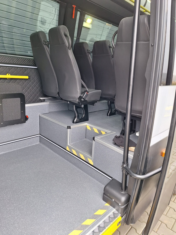 Iveco Daily 65C 22+1+1 - Autobús urbano: foto 2 Iveco Daily 65C 22+1+1 - Autobús urbano: foto 2