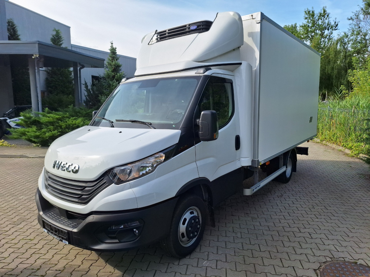 Iveco Daily 70C18 Kühlkoffer LBW BÃR - Furgoneta frigorifica: foto 2 Iveco Daily 70C18 Kühlkoffer LBW BÃR - Furgoneta frigorifica: foto 2