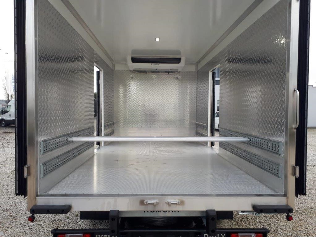 Iveco Daily 70C21A8 Tiefkühkoffer -18°C - Furgoneta frigorifica: foto 2 Iveco Daily 70C21A8 Tiefkühkoffer -18°C - Furgoneta frigorifica: foto 2