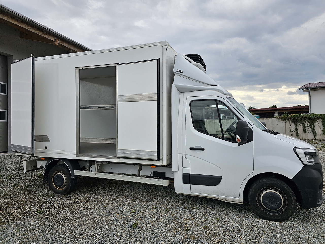 RENAULT Master 165 Kühlkoffer 220V Standkühlung - Furgoneta frigorifica: foto 5 RENAULT Master 165 Kühlkoffer 220V Standkühlung - Furgoneta frigorifica: foto 5