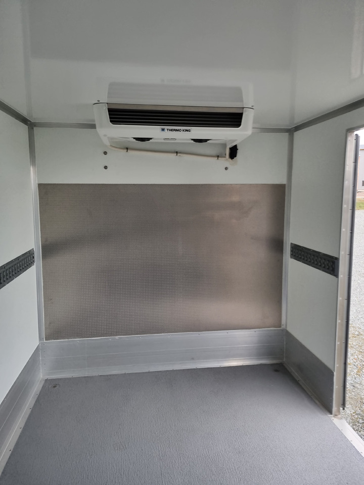 Renault Master Kühlkoffer O°/+20°C 230V Standkühlung - Furgoneta frigorifica: foto 2 Renault Master Kühlkoffer O°/+20°C 230V Standkühlung - Furgoneta frigorifica: foto 2