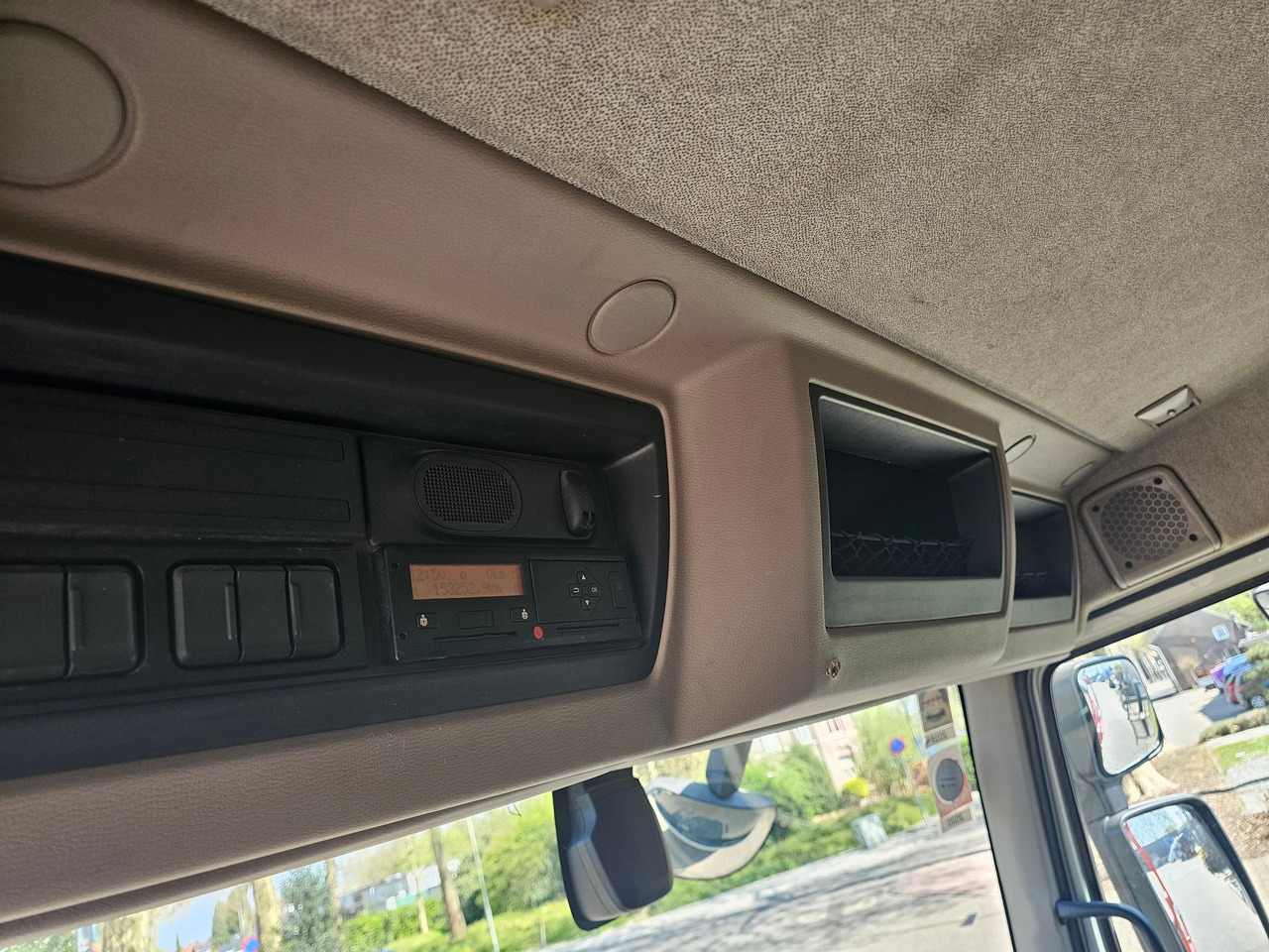 Camión portacontenedor de cadenas DAF LF 220 Euro 6: foto 10