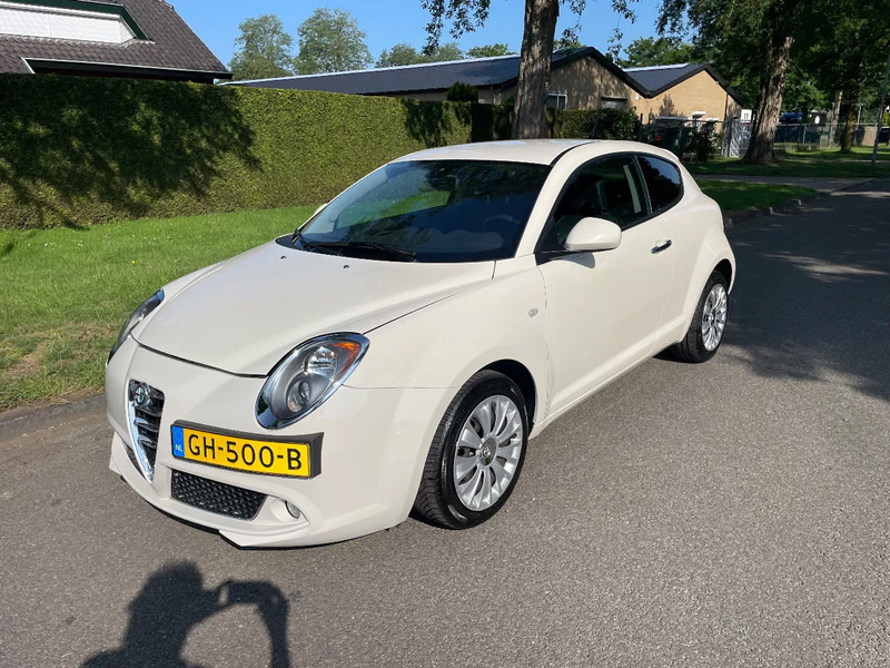 Alfa Romeo MiTo ALFA MITO Diesel MEGA MOOI - Hatchback: foto 1 Alfa Romeo MiTo ALFA MITO Diesel MEGA MOOI - Hatchback: foto 1