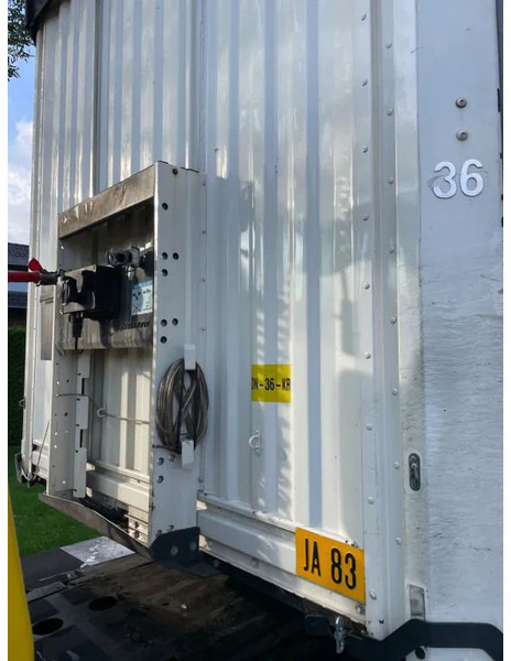 Kässbohrer Taut Line XXL Certificaat - Semirremolque lona: foto 2 Kässbohrer Taut Line XXL Certificaat - Semirremolque lona: foto 2