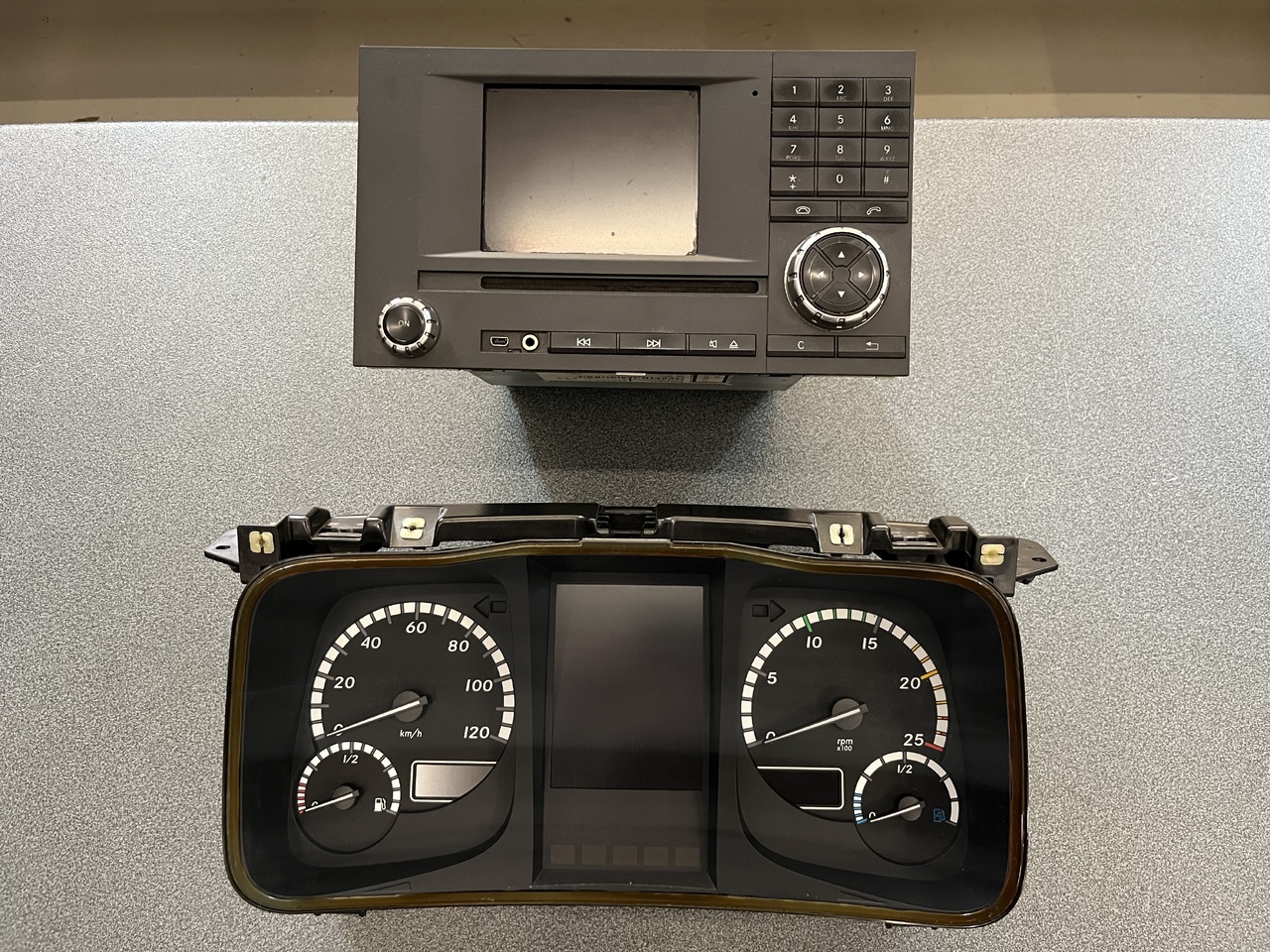 MERCEDES-BENZ ACTROS MP2-MP3-MP4 ELECTRONIC INSTRUMENT - Tacógrafo para Camión: foto 3 MERCEDES-BENZ ACTROS MP2-MP3-MP4 ELECTRONIC INSTRUMENT - Tacógrafo para Camión: foto 3