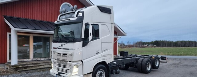 Volvo FH540 6X4 Globe XL - Camión chasis: foto 1 Volvo FH540 6X4 Globe XL - Camión chasis: foto 1