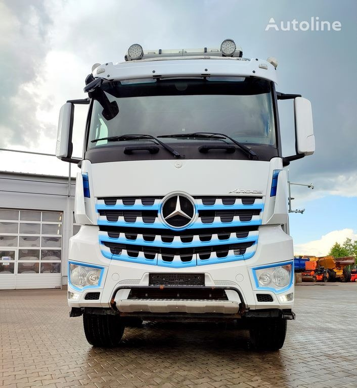 Mercedes-Benz Arocs 4151 - Camión volquete: foto 2 Mercedes-Benz Arocs 4151 - Camión volquete: foto 2