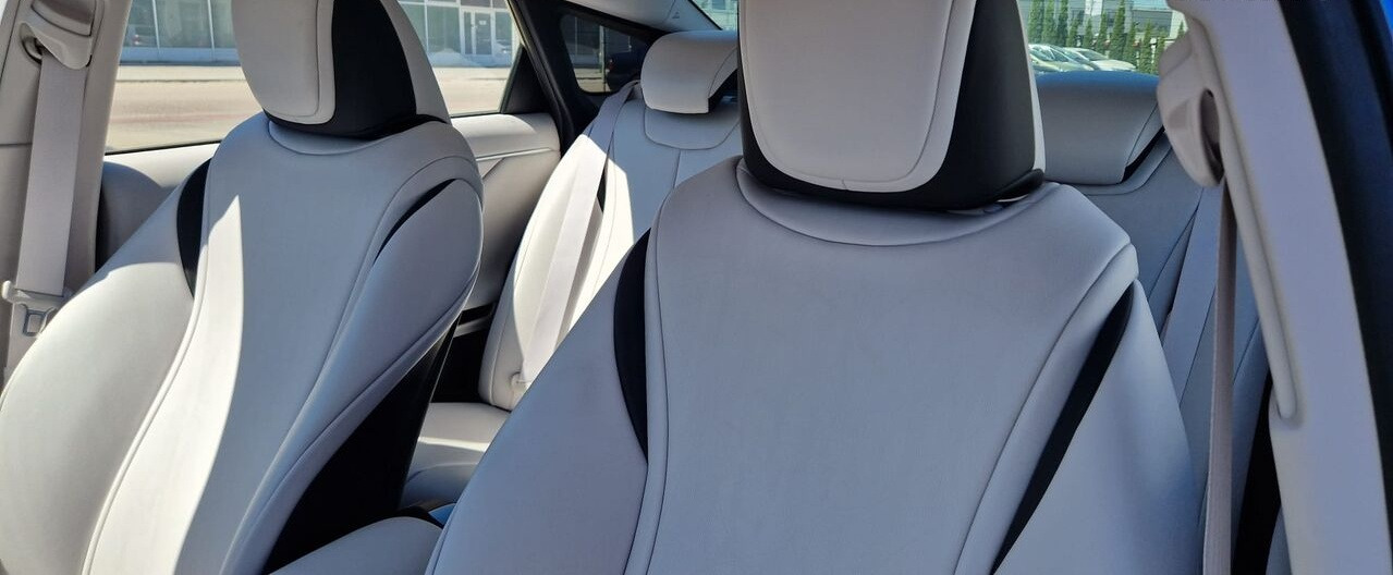 Sedan Toyota Mirai: foto 13