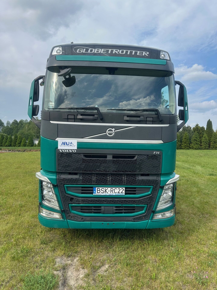 VOLVO FH500 do przewozu drewna - Camión forestal, Camión grúa: foto 2 VOLVO FH500 do przewozu drewna - Camión forestal, Camión grúa: foto 2