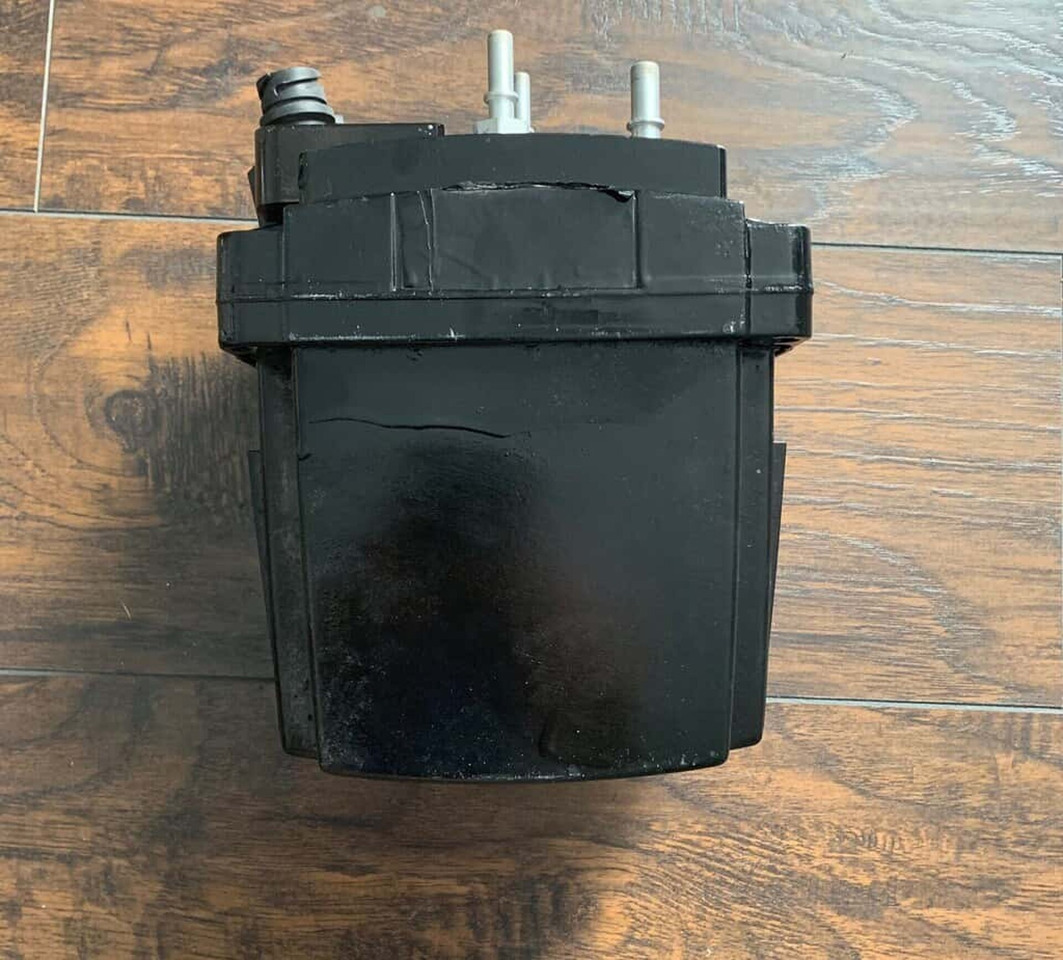 DAF LF/CF ADBLUE UNIT REV. 1705244R 1409391 - Sistema de combustible para Camión: foto 2 DAF LF/CF ADBLUE UNIT REV. 1705244R 1409391 - Sistema de combustible para Camión: foto 2