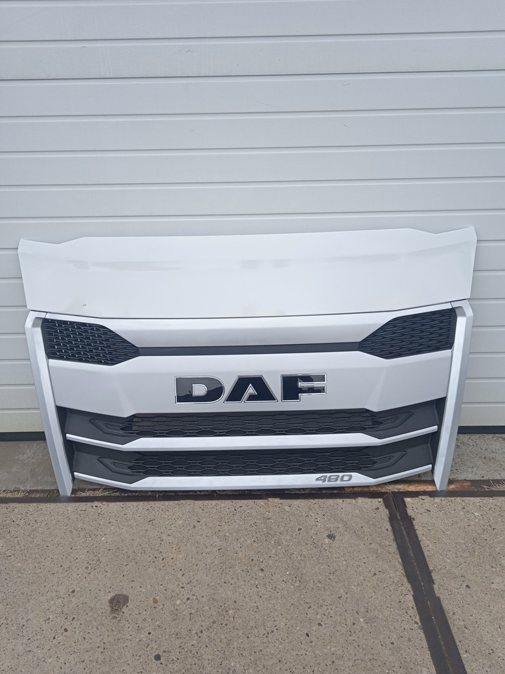 DAF XG, XG+, COMPLETE BOVEN GRILLE | GEBRUIKT | 000238 - Parrilla para Camión: foto 1 DAF XG, XG+, COMPLETE BOVEN GRILLE | GEBRUIKT | 000238 - Parrilla para Camión: foto 1