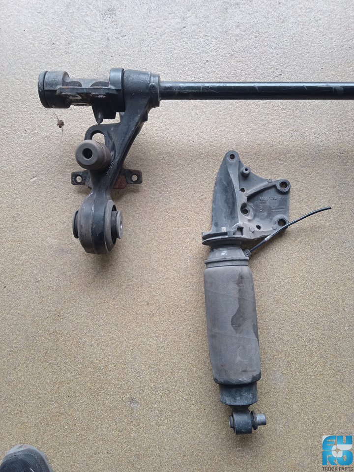 RENAULT TRUCK T CABINE STABILISATOR >2014 GEBRUIKT 7421874554U - Barra estabilizadora para Camión: foto 3 RENAULT TRUCK T CABINE STABILISATOR >2014 GEBRUIKT 7421874554U - Barra estabilizadora para Camión: foto 3