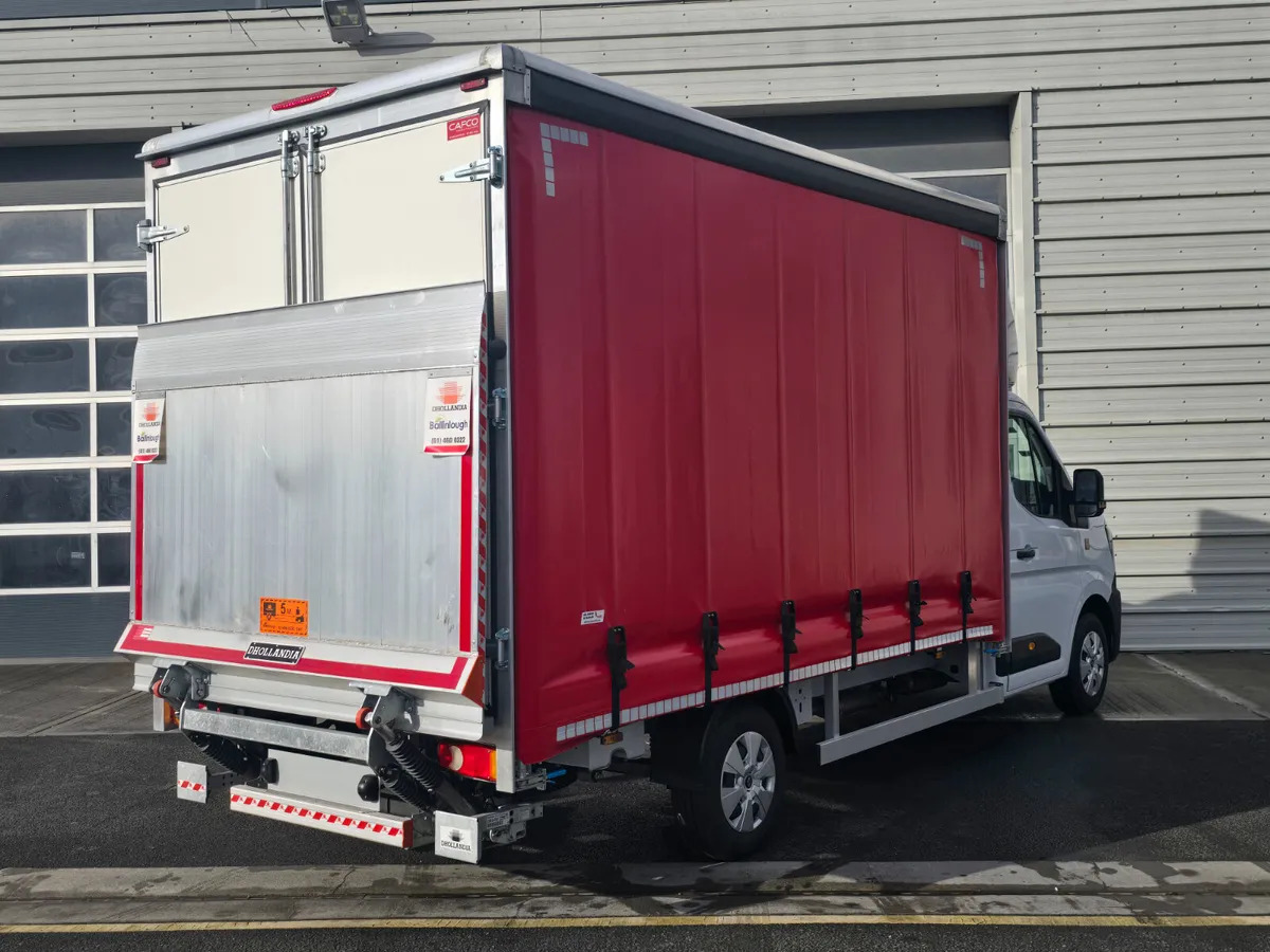 NEW Renault Master Red Edition Curtain Side - Furgoneta con lona: foto 3 NEW Renault Master Red Edition Curtain Side - Furgoneta con lona: foto 3