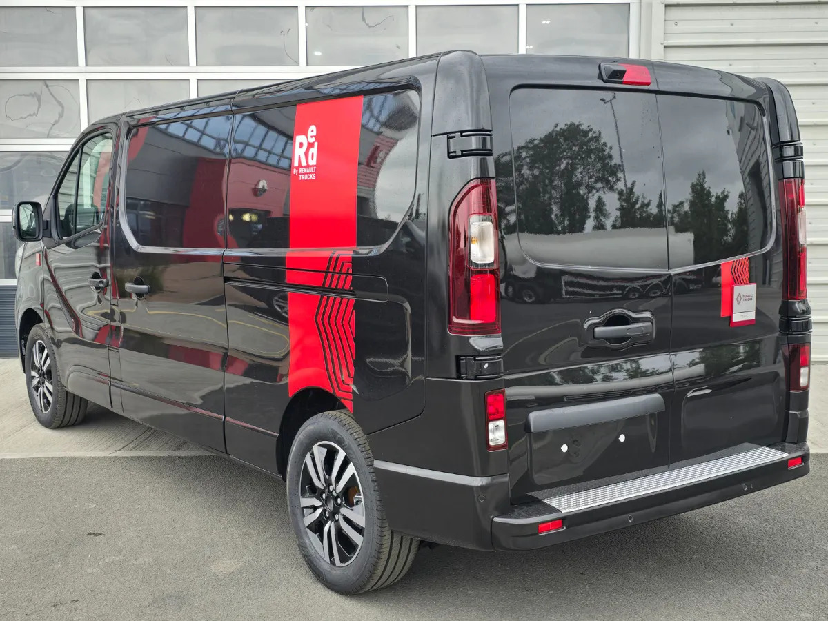 NEW Renault Trafic Exclusive 170BHP/150BHP Auto Black - Furgón: foto 3 NEW Renault Trafic Exclusive 170BHP/150BHP Auto Black - Furgón: foto 3