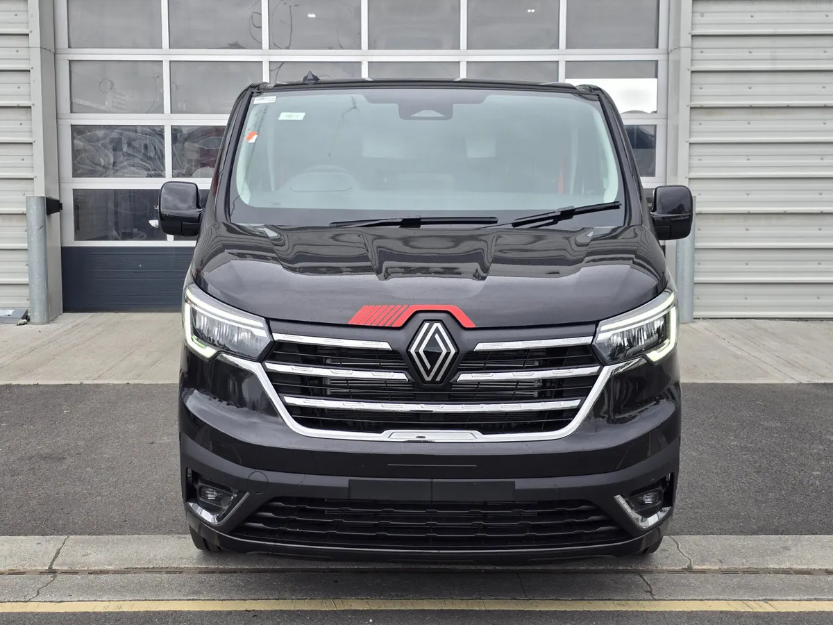 NEW Renault Trafic Exclusive 170BHP/150BHP Auto Black - Furgón: foto 4 NEW Renault Trafic Exclusive 170BHP/150BHP Auto Black - Furgón: foto 4