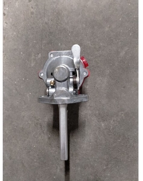 Case brandstof opvoerpomp - Bomba de combustible para Maquinaria agrícola: foto 3 Case brandstof opvoerpomp - Bomba de combustible para Maquinaria agrícola: foto 3