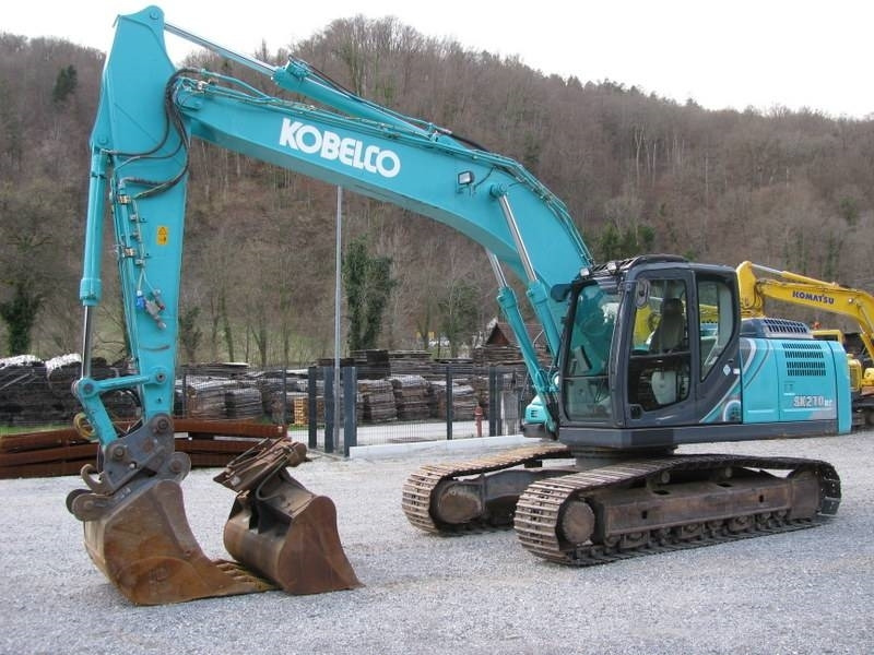 Kobelco SK210NLC-10 Vsa oprema TOP stanje - Excavadora de cadenas: foto 1 Kobelco SK210NLC-10 Vsa oprema TOP stanje - Excavadora de cadenas: foto 1