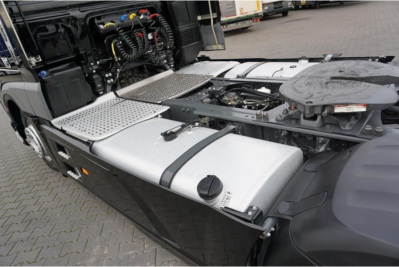 Cabeza tractora DAF 106 / 480 / EURO 6 / ACC / MEGA / I – COOL / LOW DECK / SUPER SP: foto 10 Cabeza tractora DAF 106 / 480 / EURO 6 / ACC / MEGA / I – COOL / LOW DECK / SUPER SP: foto 10