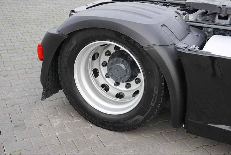 Cabeza tractora DAF 106 / 480 / EURO 6 / ACC / MEGA / I – COOL / LOW DECK / SUPER SP: foto 19 Cabeza tractora DAF 106 / 480 / EURO 6 / ACC / MEGA / I – COOL / LOW DECK / SUPER SP: foto 19