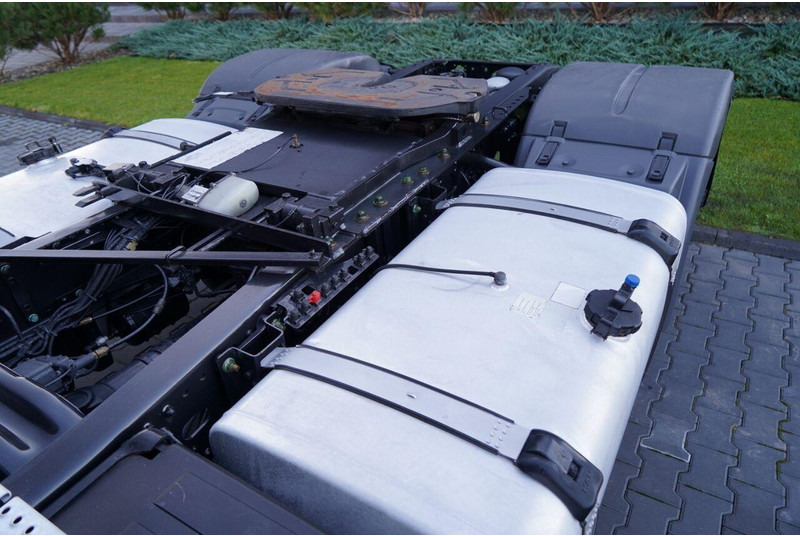 Cabeza tractora MAN TGX 18. 460 / MEGA / LOWDECK / REGULOWANE SIODŁO /  NAVI: foto 12