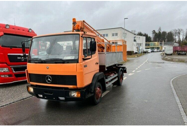 Mercedes-Benz 709 Bucket truck Wumag 14 m - Camión, Camión grúa: foto 1 Mercedes-Benz 709 Bucket truck Wumag 14 m - Camión, Camión grúa: foto 1