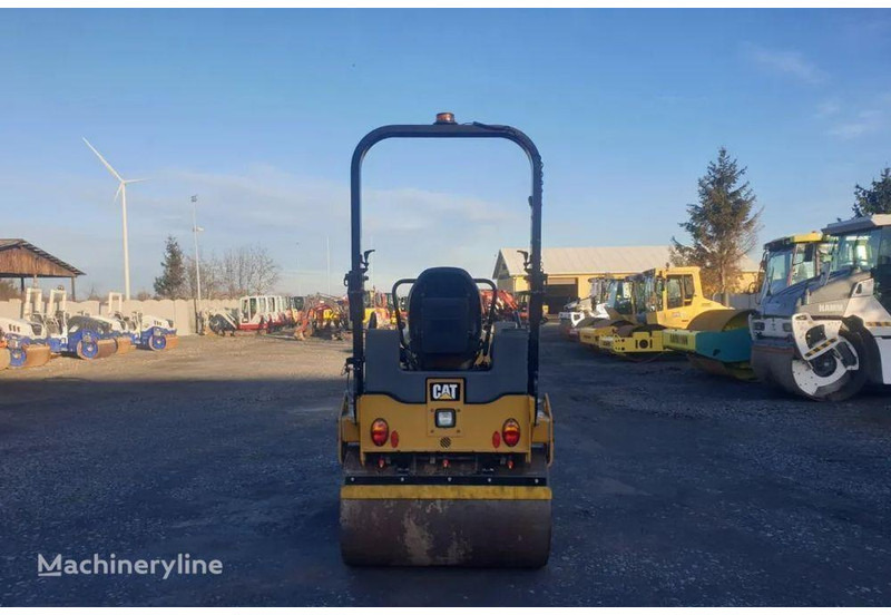 Caterpillar CB 24B road roller - Rodillo: foto 5 Caterpillar CB 24B road roller - Rodillo: foto 5