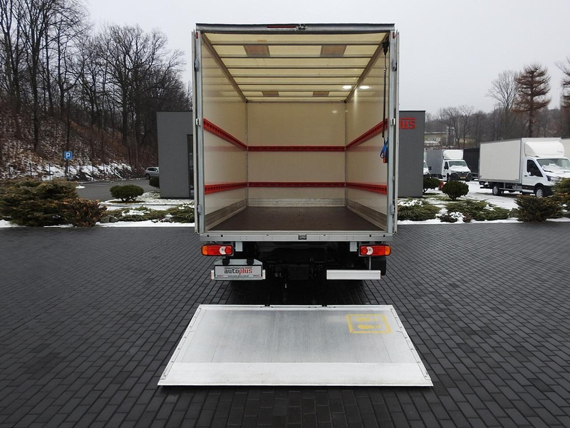 Furgoneta caja cerrada Citroën JUMPER KONTENER WINDA 8 PALET TEMPOMAT NAWIGACJA KLIMATYZACJA 1: foto 12 Furgoneta caja cerrada Citroën JUMPER KONTENER WINDA 8 PALET TEMPOMAT NAWIGACJA KLIMATYZACJA 1: foto 12