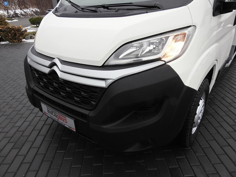 Furgoneta caja cerrada Citroën JUMPER KONTENER WINDA 8 PALET TEMPOMAT NAWIGACJA KLIMATYZACJA 1: foto 20 Furgoneta caja cerrada Citroën JUMPER KONTENER WINDA 8 PALET TEMPOMAT NAWIGACJA KLIMATYZACJA 1: foto 20