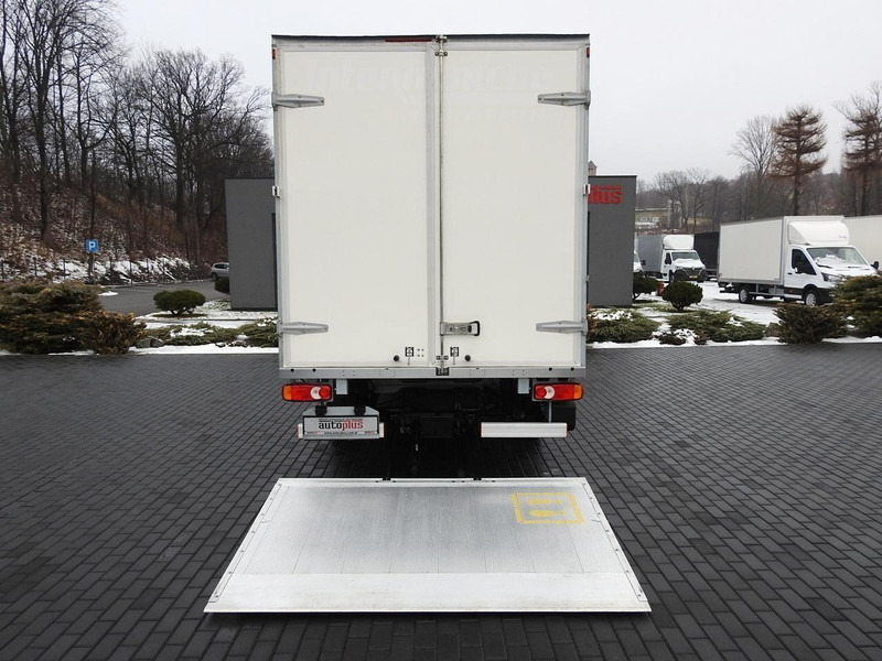 Furgoneta caja cerrada Citroën JUMPER KONTENER WINDA 8 PALET TEMPOMAT NAWIGACJA KLIMATYZACJA 1: foto 11 Furgoneta caja cerrada Citroën JUMPER KONTENER WINDA 8 PALET TEMPOMAT NAWIGACJA KLIMATYZACJA 1: foto 11