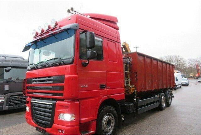 DAF XF105.410 6x2 Container + Crane - Camión portacontenedor de cadenas: foto 1 DAF XF105.410 6x2 Container + Crane - Camión portacontenedor de cadenas: foto 1